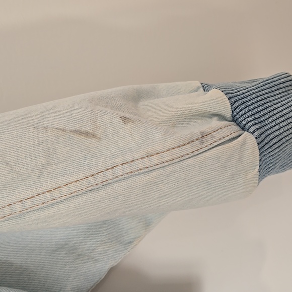 Retro 80's/90's Canadian Wolf Motif Light Blue Denim Streetwear Bomber Jacket - Picture 9 of 14